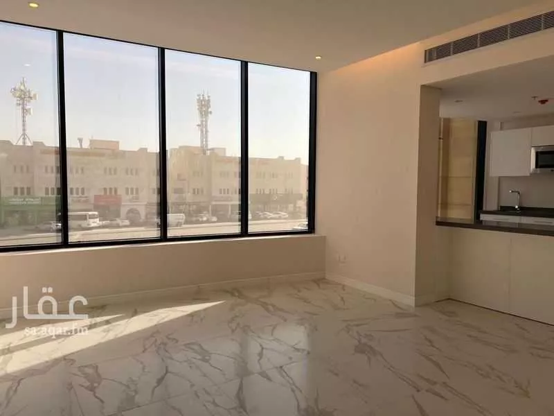عمارة 2400 م² في الرائد 6