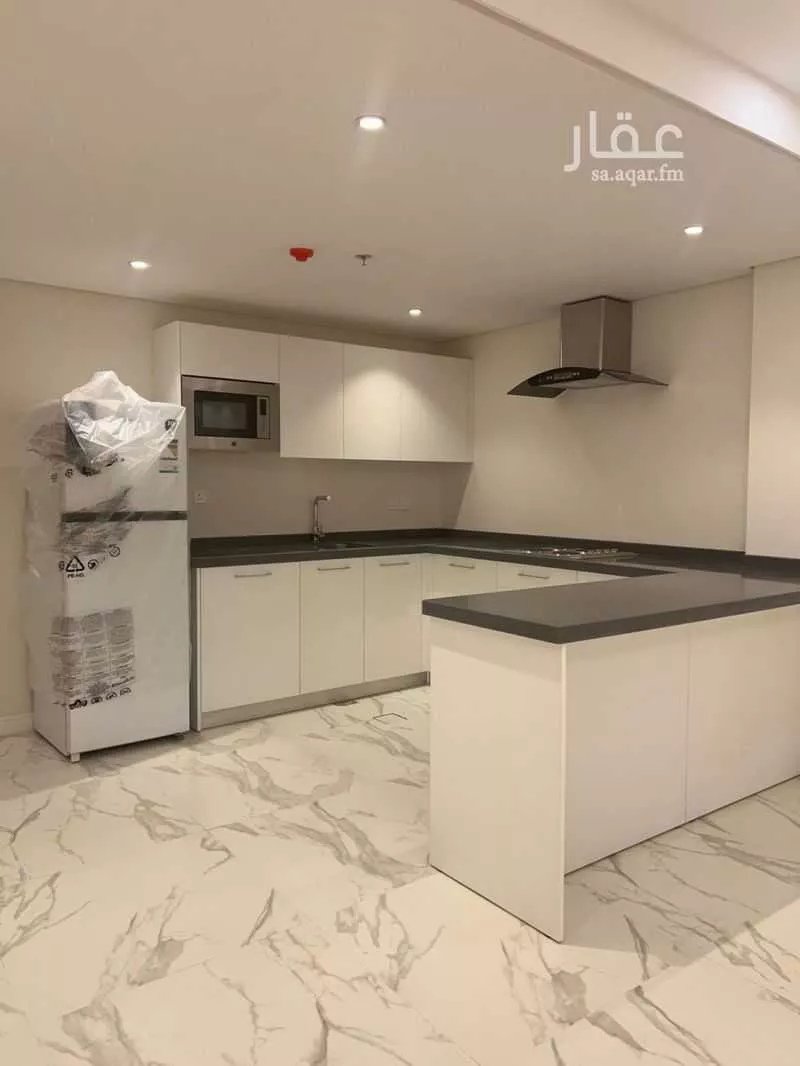 عمارة 2400 م² في الرائد 7