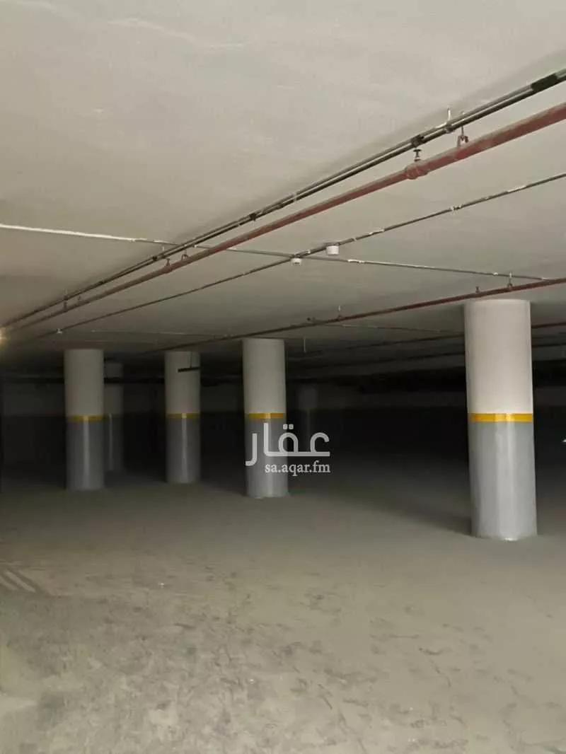 عمارة 2400 م² في الرائد 10