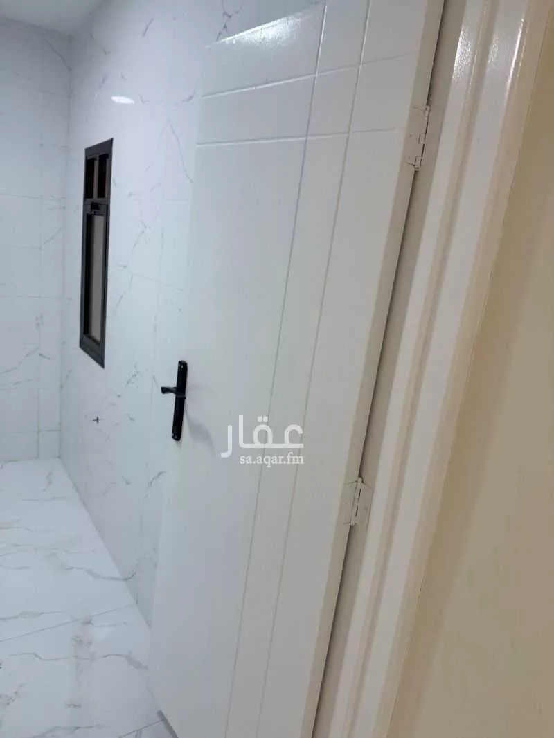 عمارة 116 م² في عتيقة 4