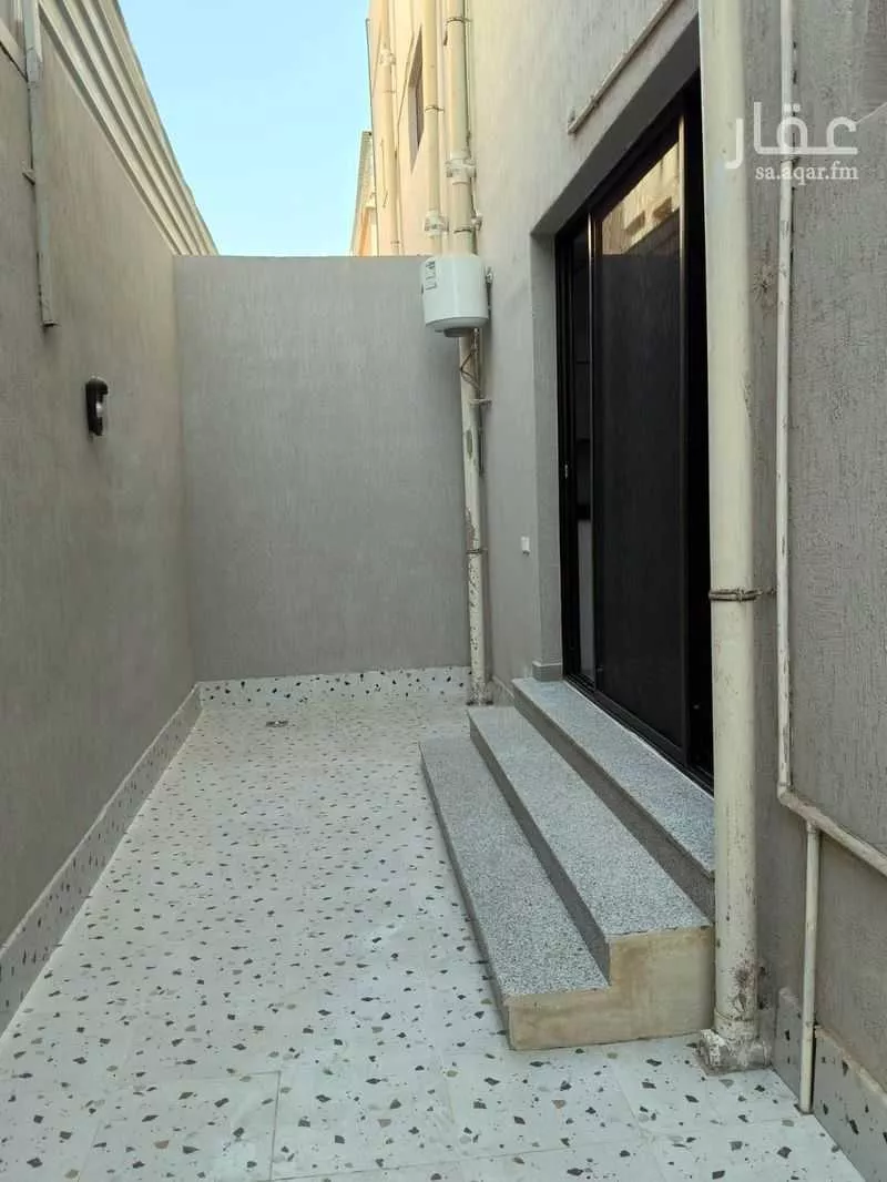 عمارة 756 م² في الروضة 20