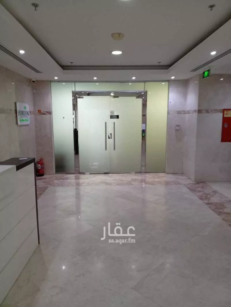 450 sqm building in Al Olaya 5