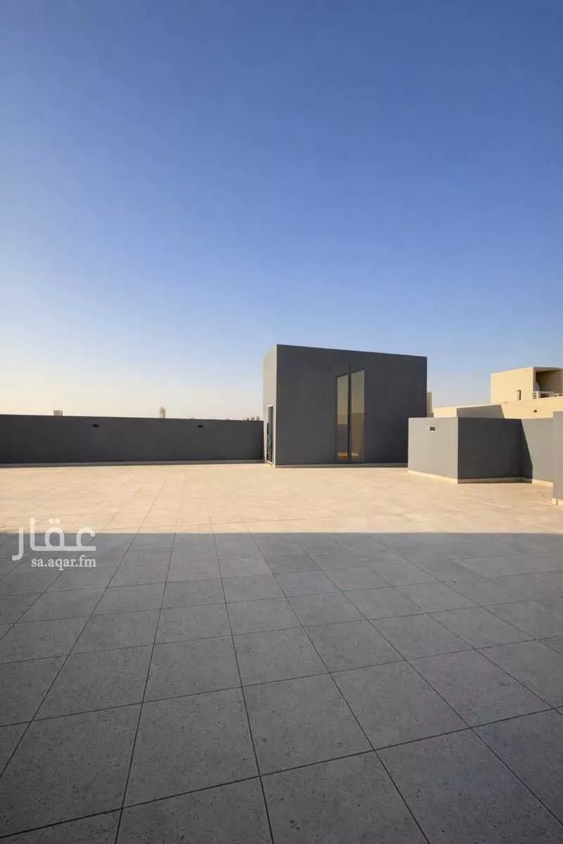 عمارة 1120 م² في ديراب 4