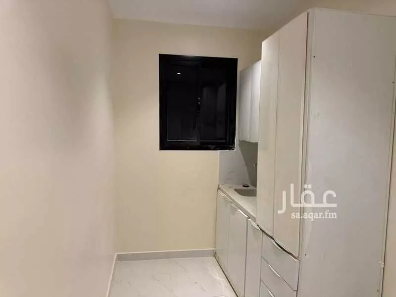 352 sqm building in Manfuhah 3