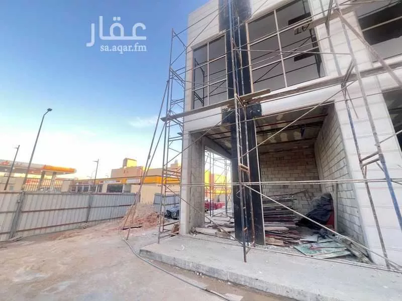 عمارة 825 م² في عرقة 7