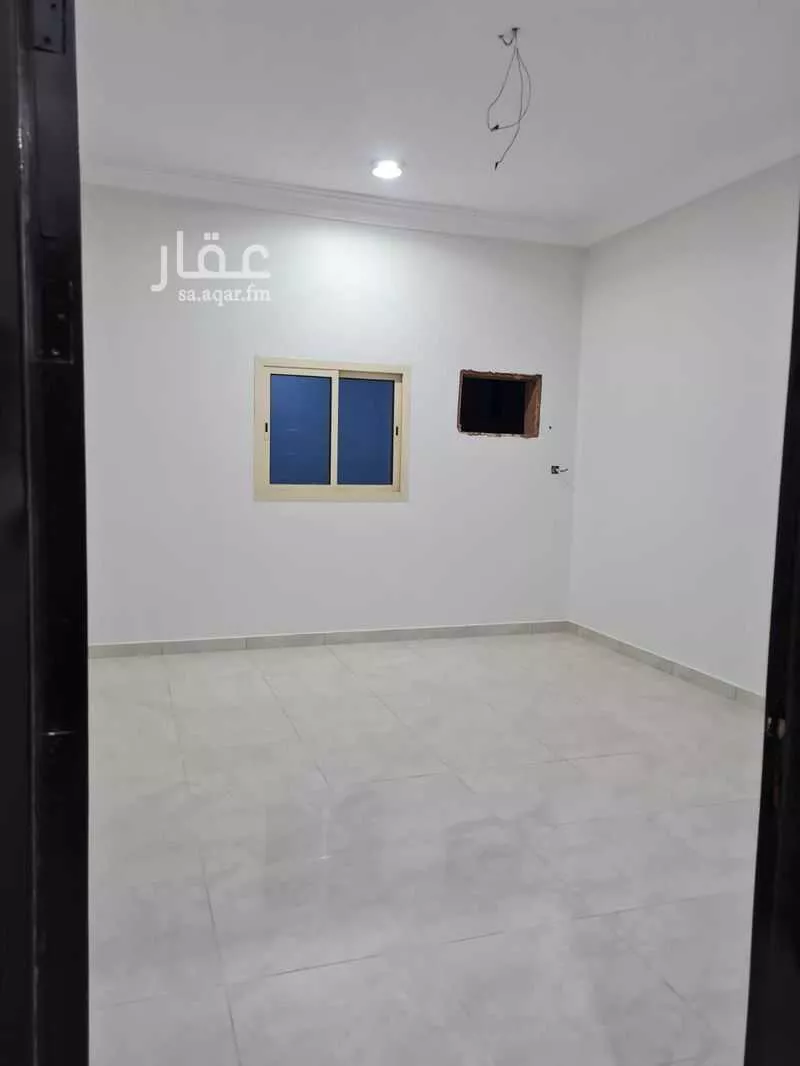 900 sqm building in Al Janadriyah 3