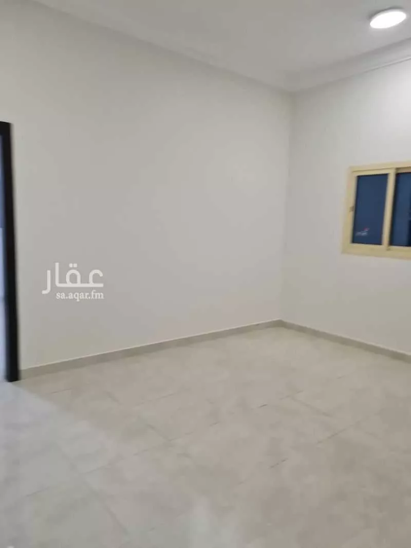 900 sqm building in Al Janadriyah 6
