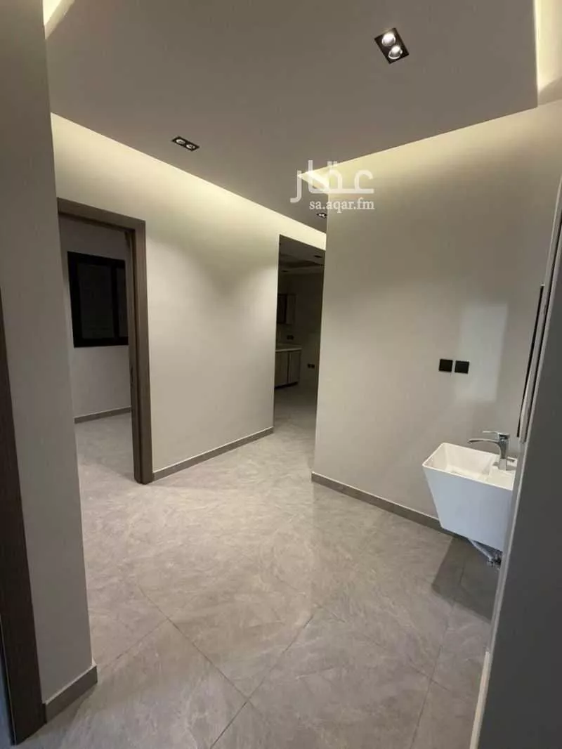 5 bedroom building in Al Wadi, Riyadh 11