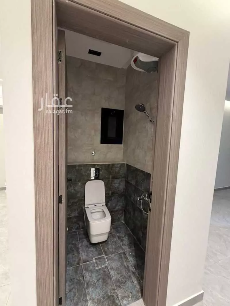 5 bedroom building in Al Wadi, Riyadh 16