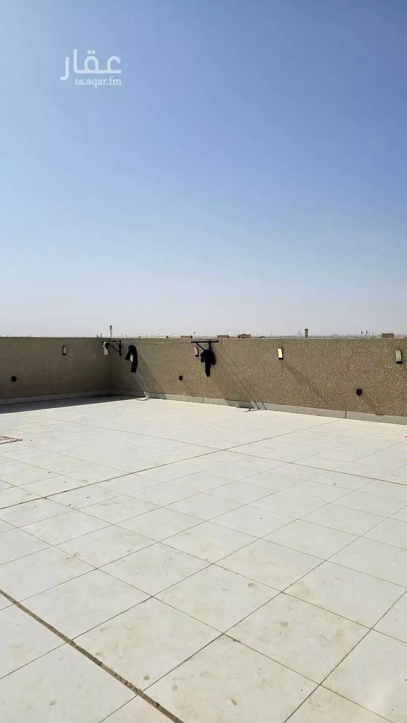 عمارة 1500 م² في الرمال 22