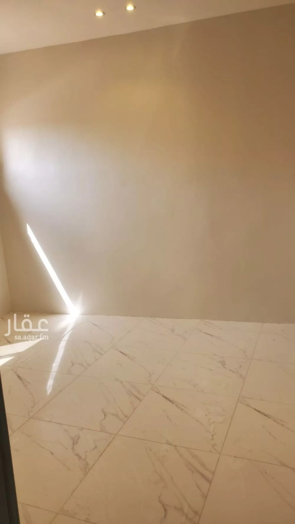 عمارة 164 م² في عتيقة 11