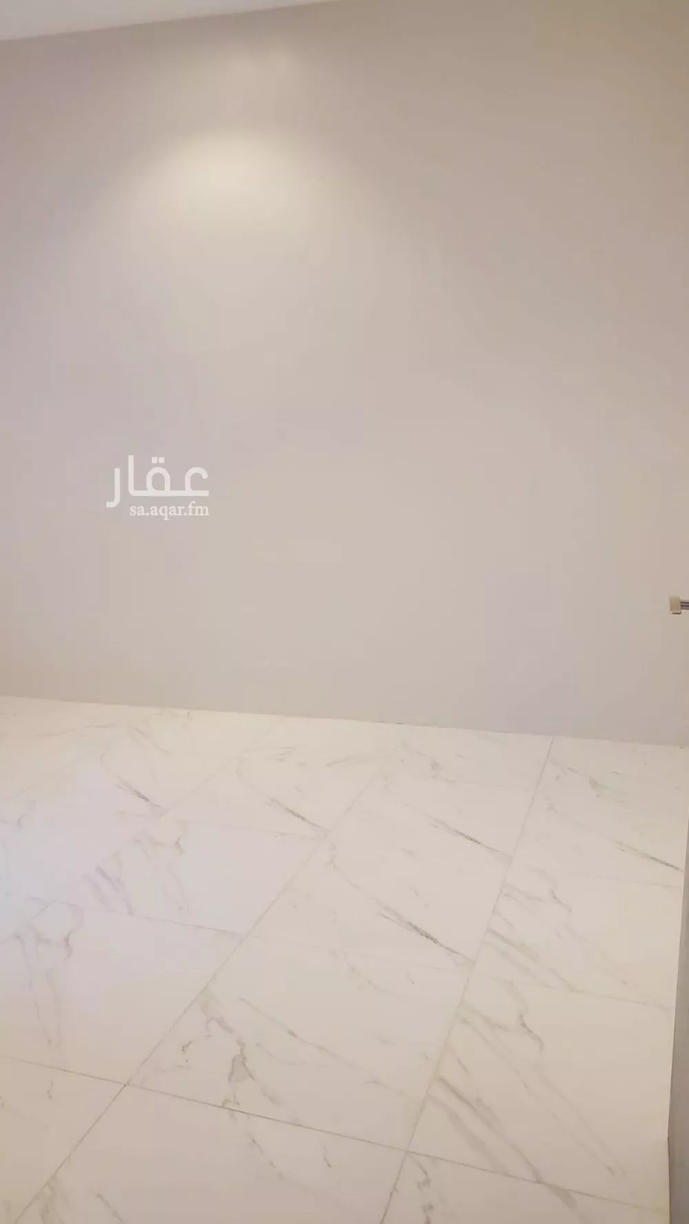 عمارة 164 م² في عتيقة 10