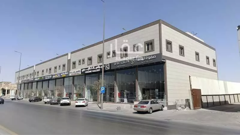 3900 sqm building in Al Manakh 8