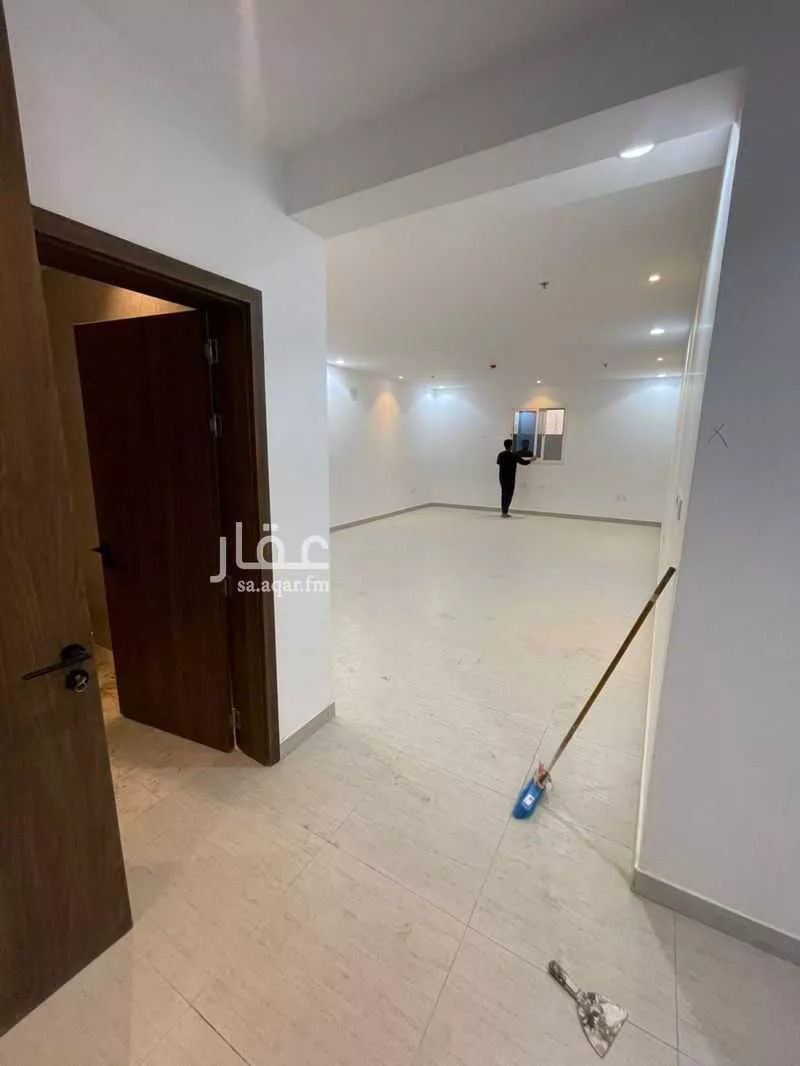 1140 sqm building in Al Munsiyah 5
