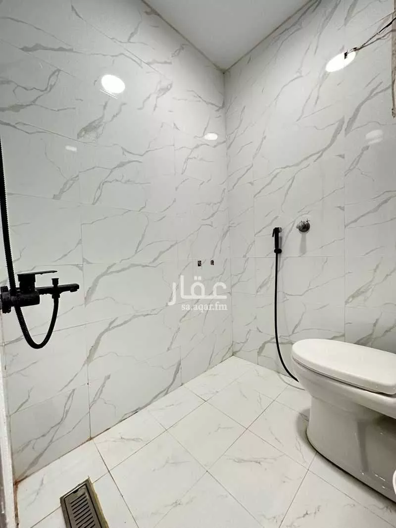 عمارة 625 م² في الازدهار 6