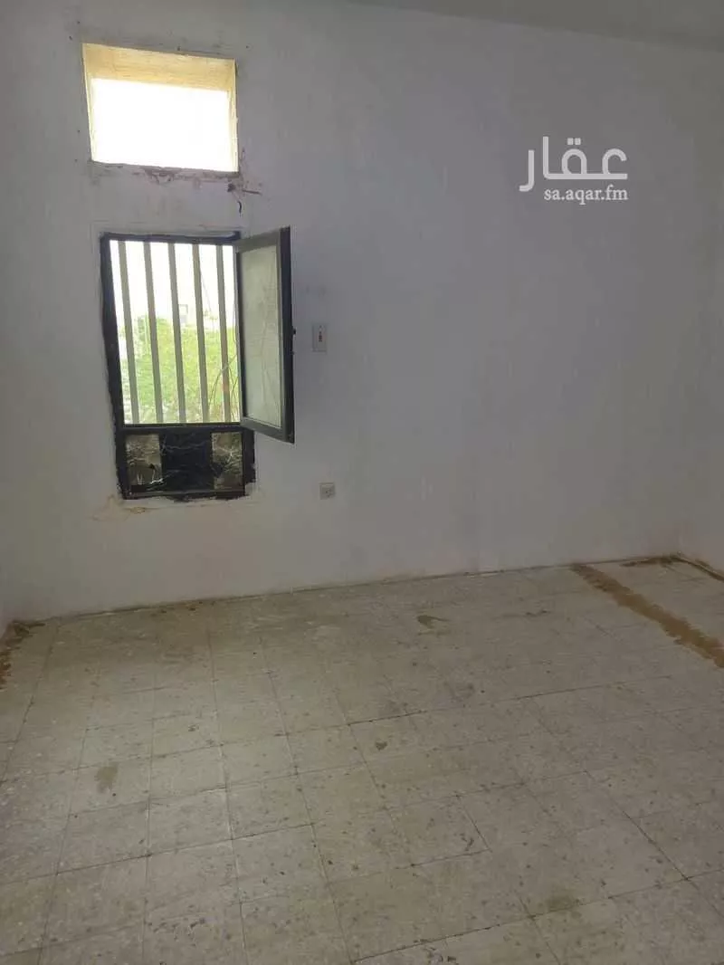 عمارة 11275 م² في الروضة 3