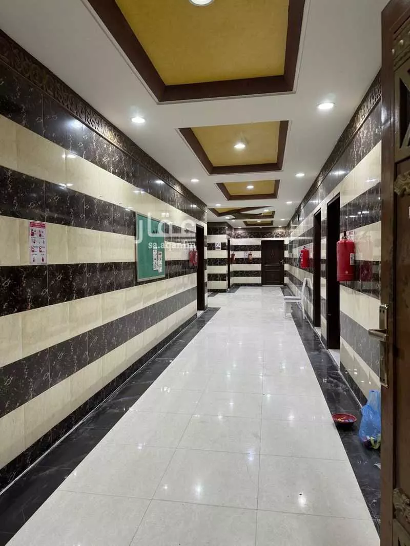 1000 sqm building in Al Aqiq 3