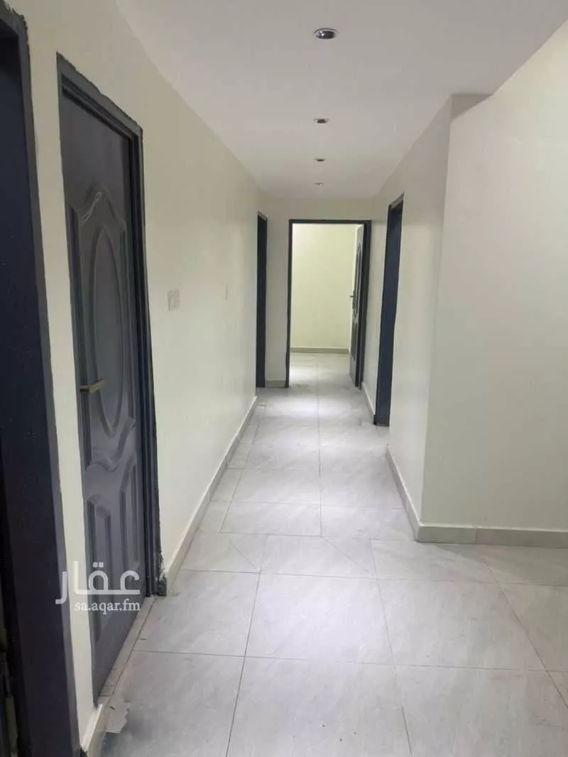 570 sqm building in Al Khaleej 2
