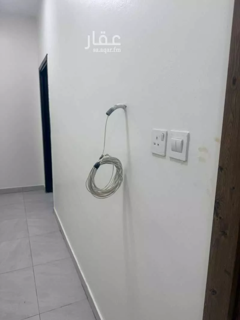 570 sqm building in Al Khaleej 3