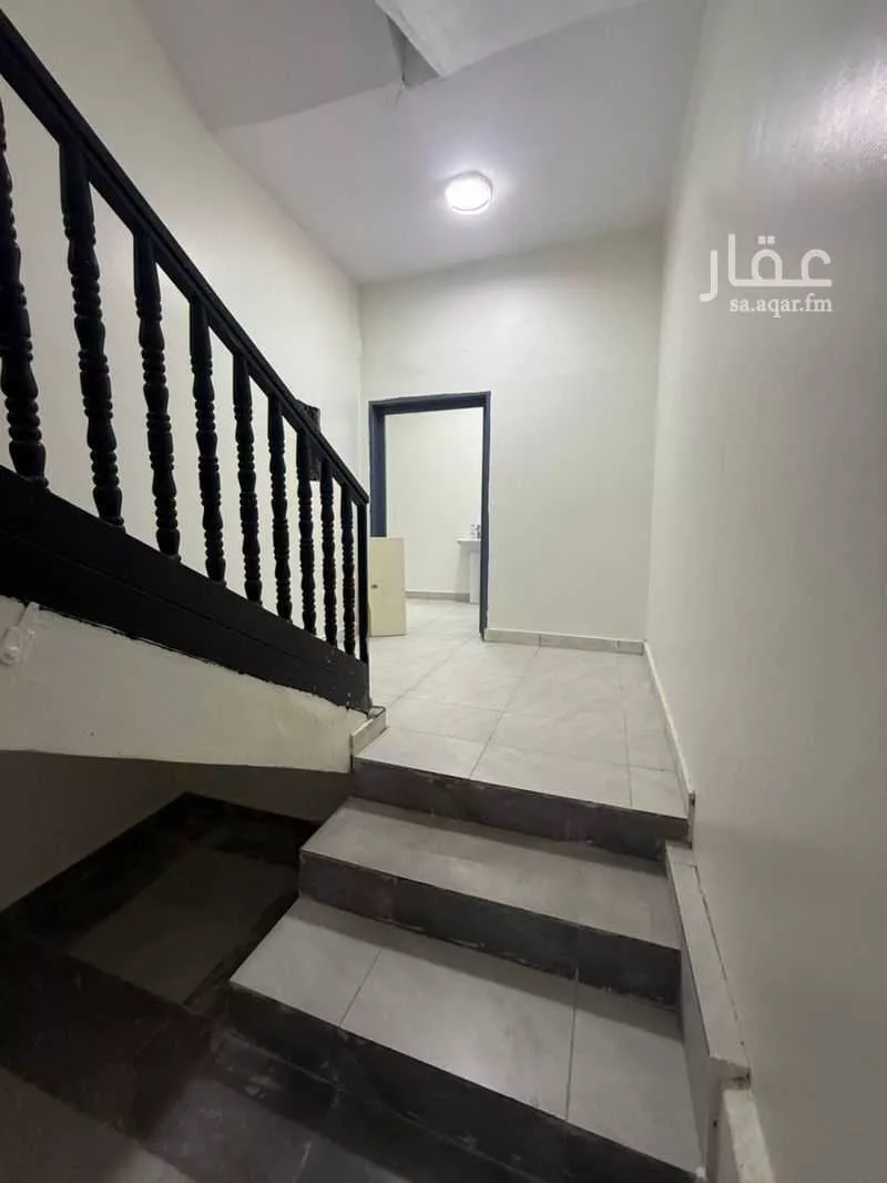 570 sqm building in Al Khaleej 5