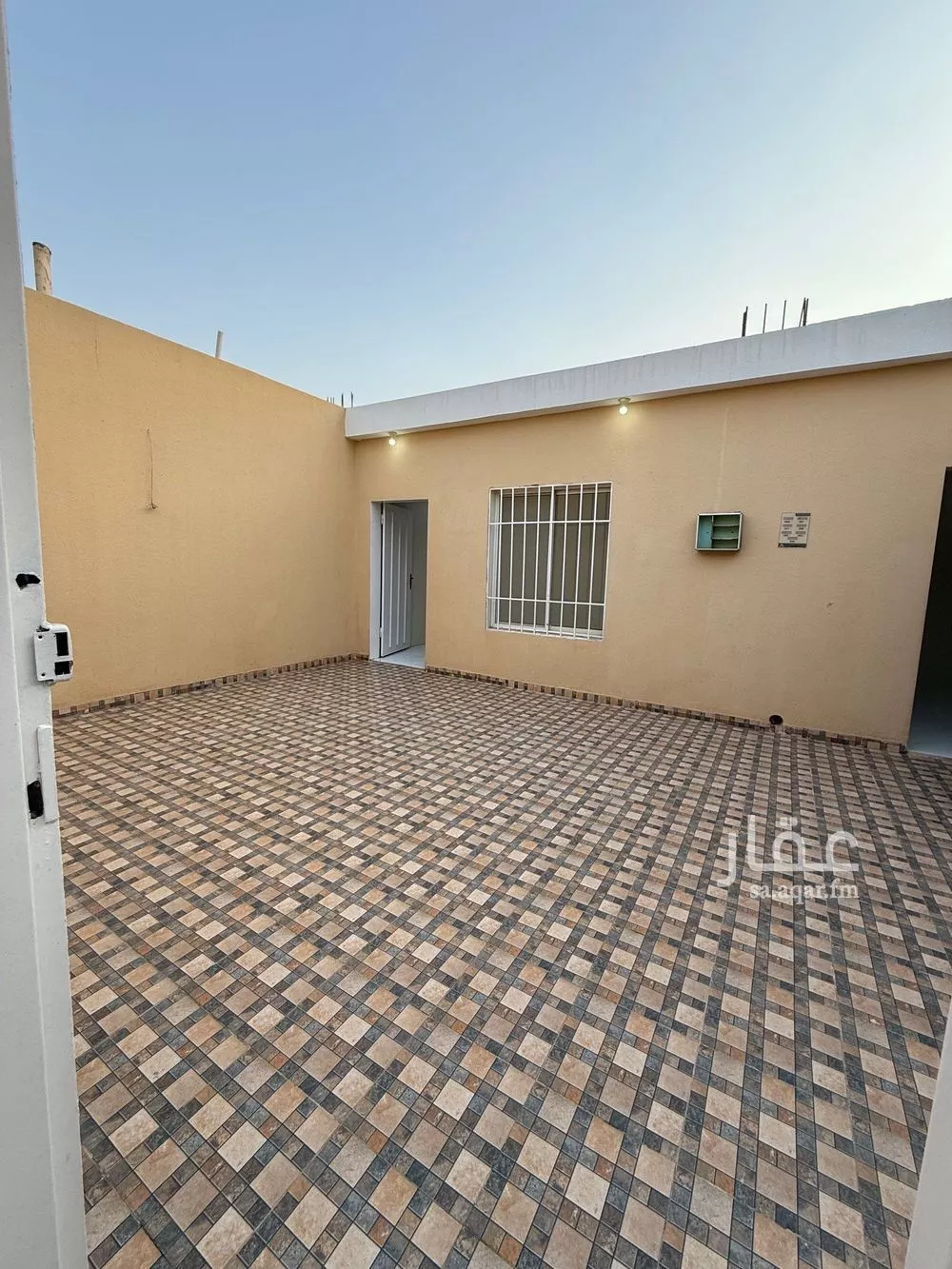 عمارة 2500 م² في الرمال 3