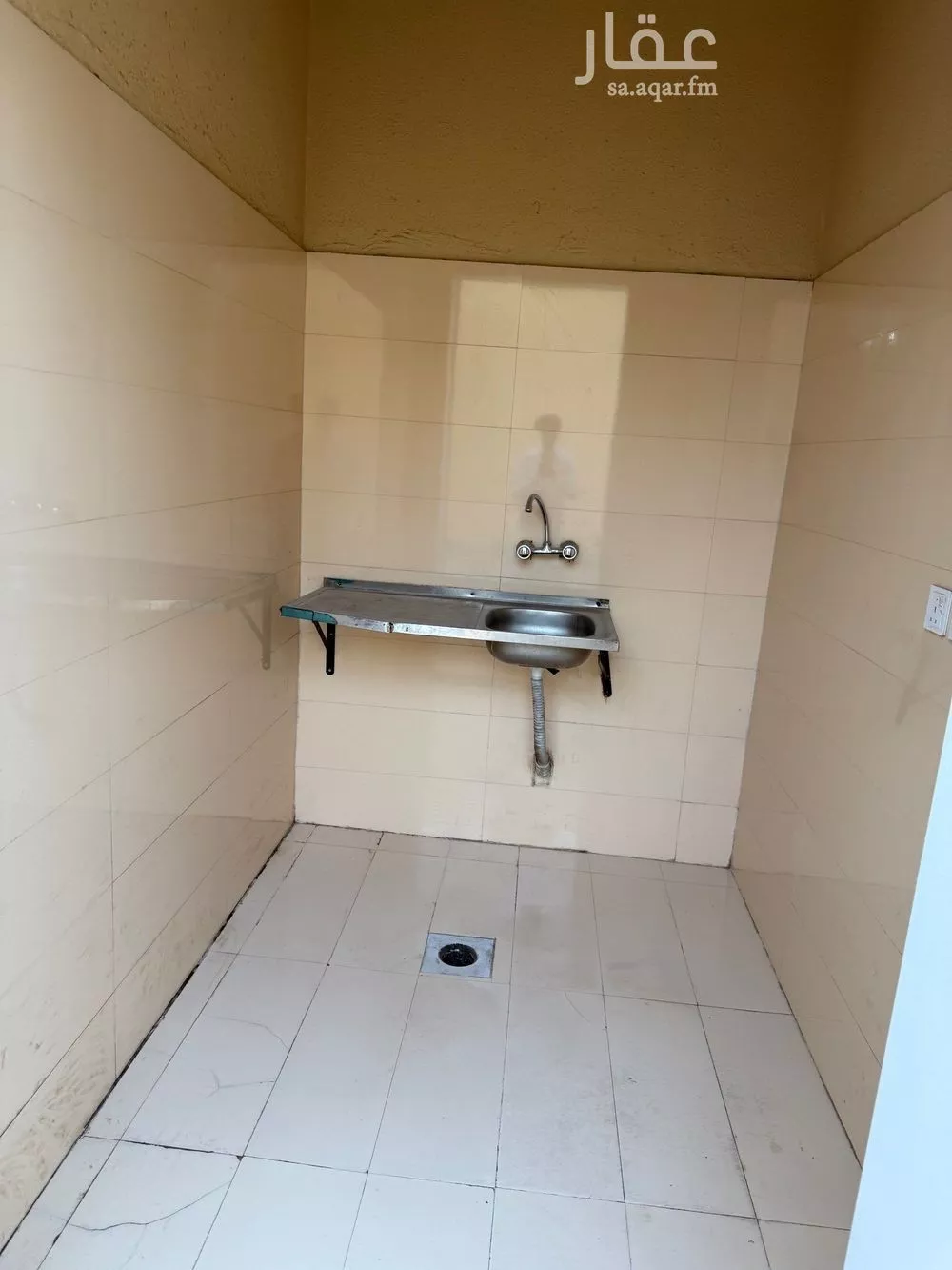 2500 sqm building in Al Rimal 6