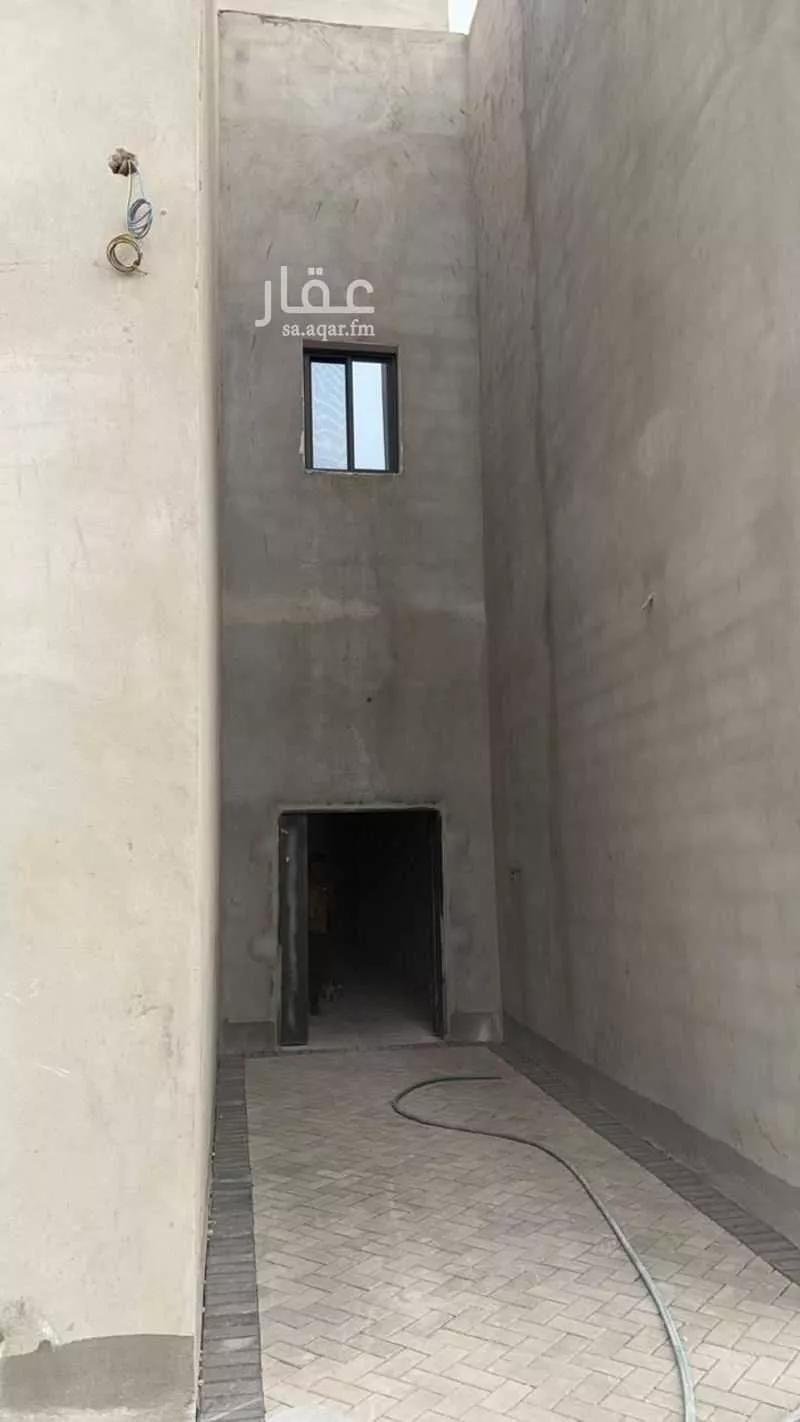 3001 sqm building in Al Sulay 4