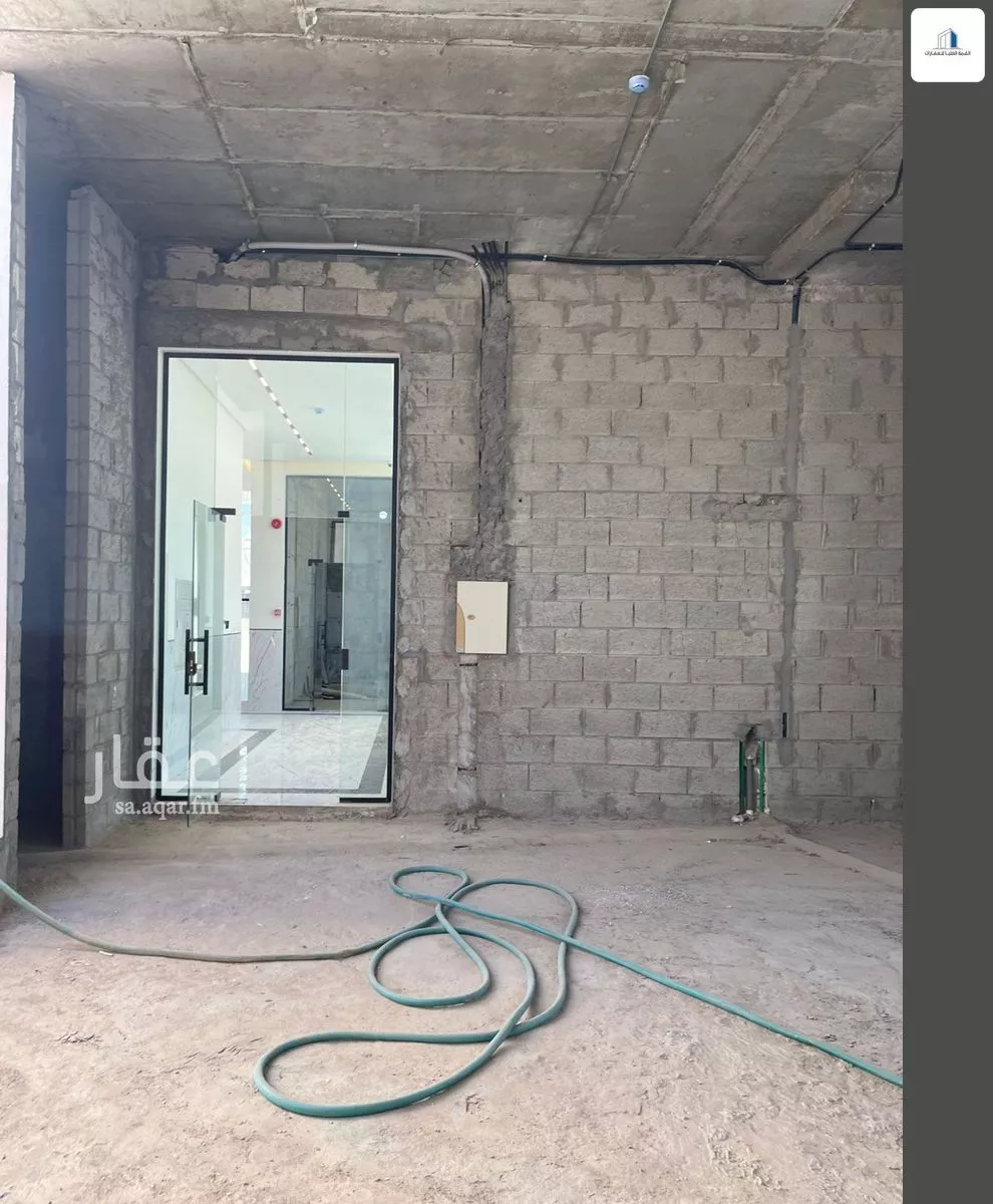 عمارة 2666 م² في النزهة 7