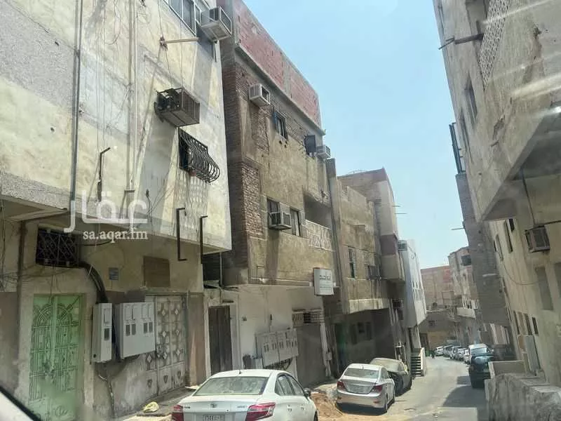 عمارة 432 م² في الجميزة 4