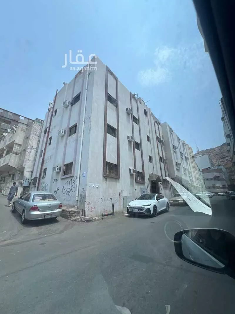 عمارة 1153 م² في المعابدة 2
