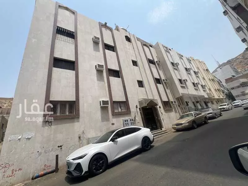 عمارة 1153 م² في المعابدة 4