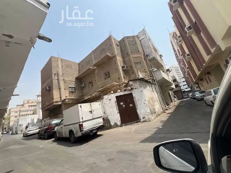 عمارة 766 م² في الجميزة 2