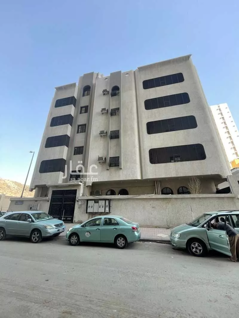 612 sqm building in Al Mursalat 2