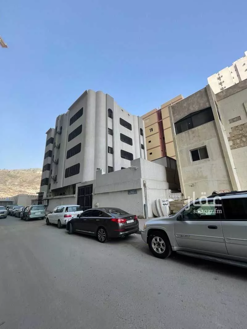 612 sqm building in Al Mursalat 3