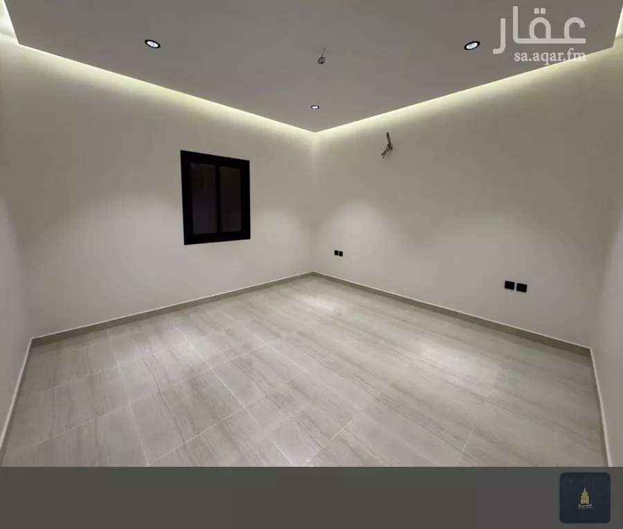 عمارة 517 م² في الملك فهد 14