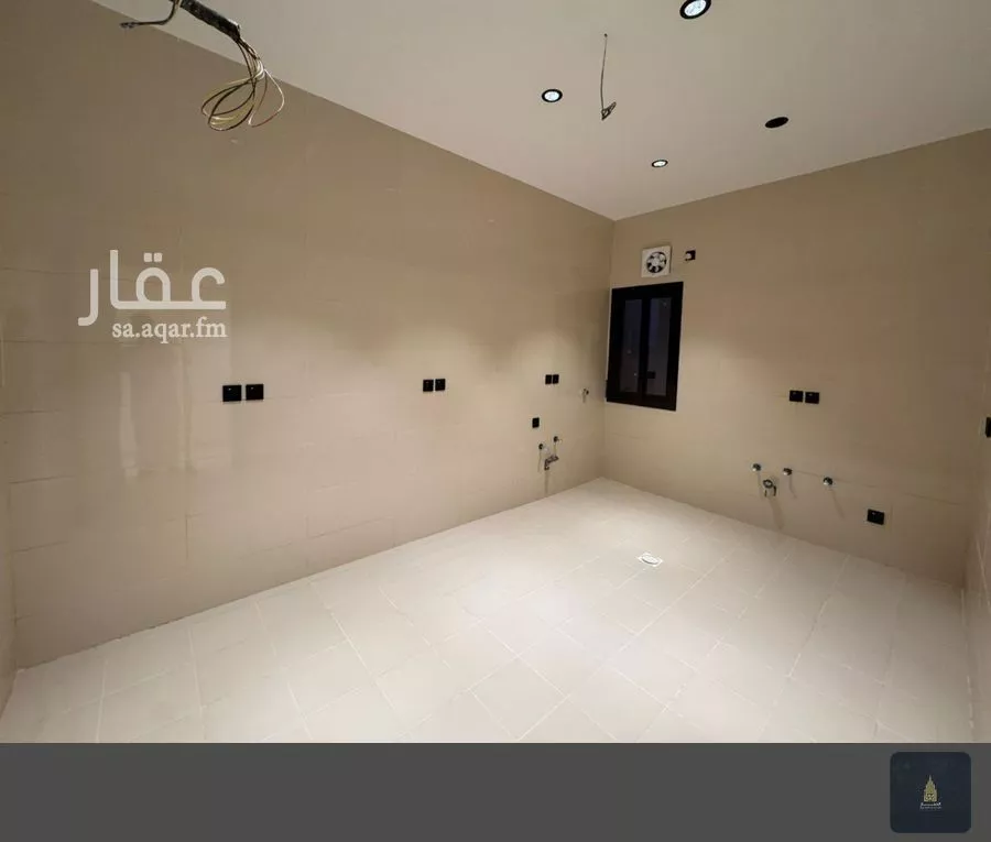 عمارة 517 م² في الملك فهد 7
