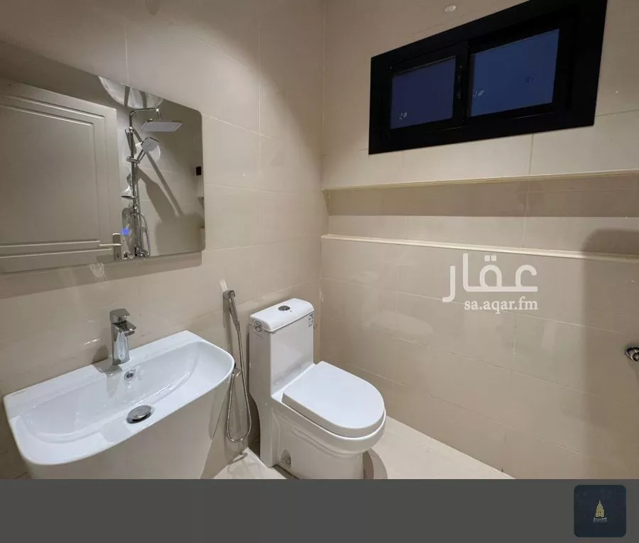 عمارة 517 م² في الملك فهد 8