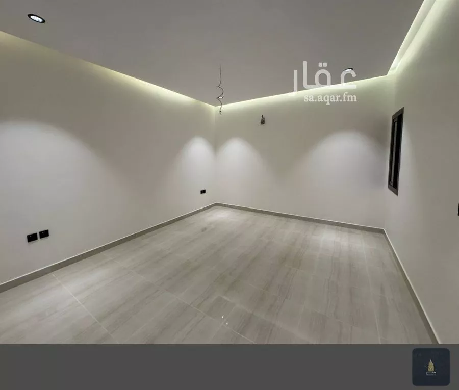 عمارة 517 م² في الملك فهد 9