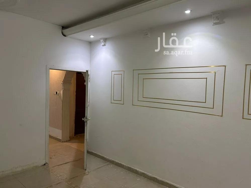 عمارة 583 م² في الخالدية 11
