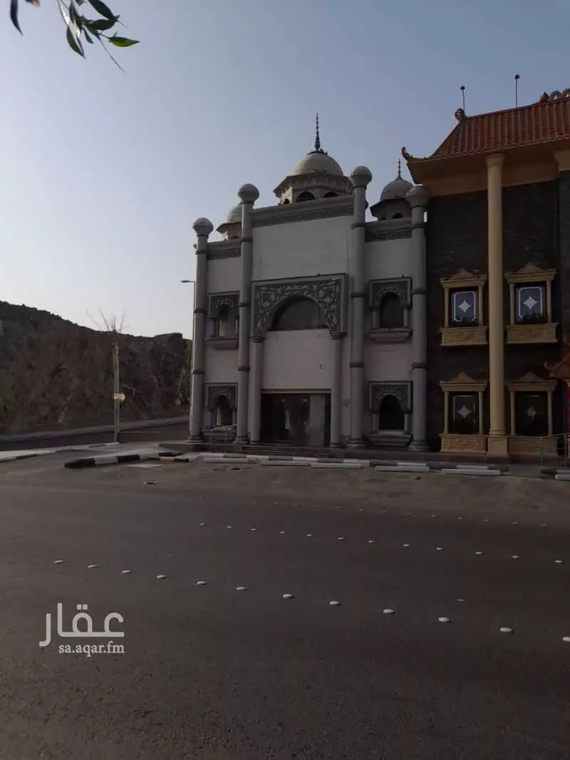 shop in Al Awali, Makkah 7