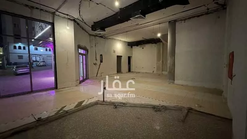 محل 480 م² في الملك فهد 27
