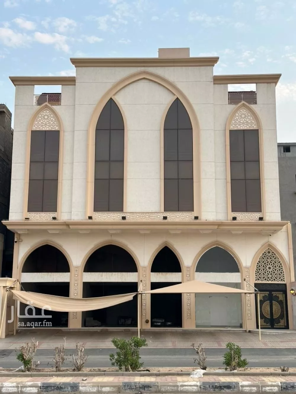 محل 600 م² في الشوقية 2