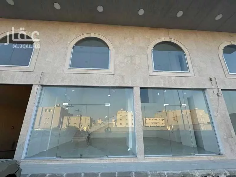 828 sqm shop in King Fahd 7