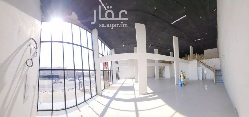 622 sqm shop in King Fahd 4