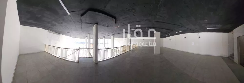 622 sqm shop in King Fahd 6