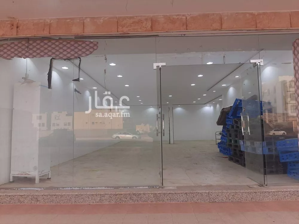 59 sqm shop in King Fahd 4