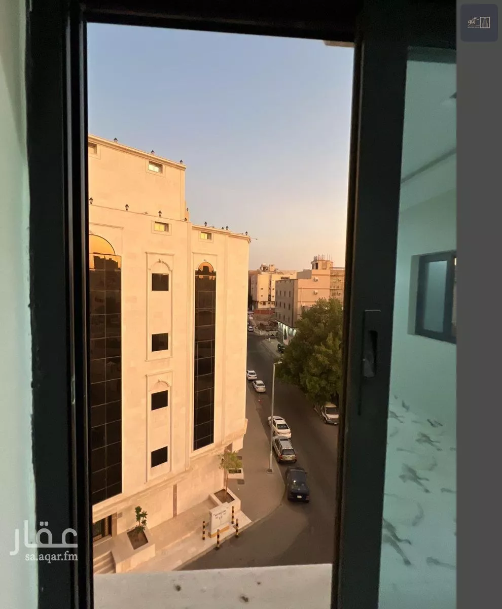 954 sqm building in Al Rusaifah 5