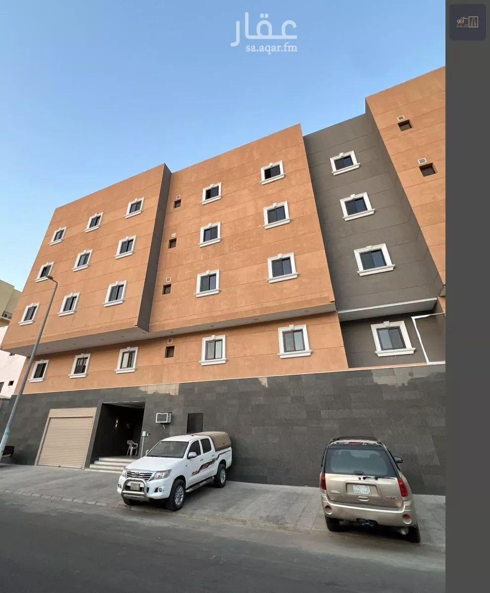 954 sqm building in Al Rusaifah 7