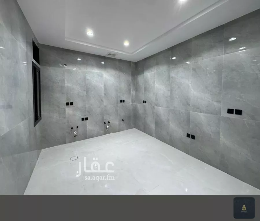 عمارة 300 م² في الملك فهد 9