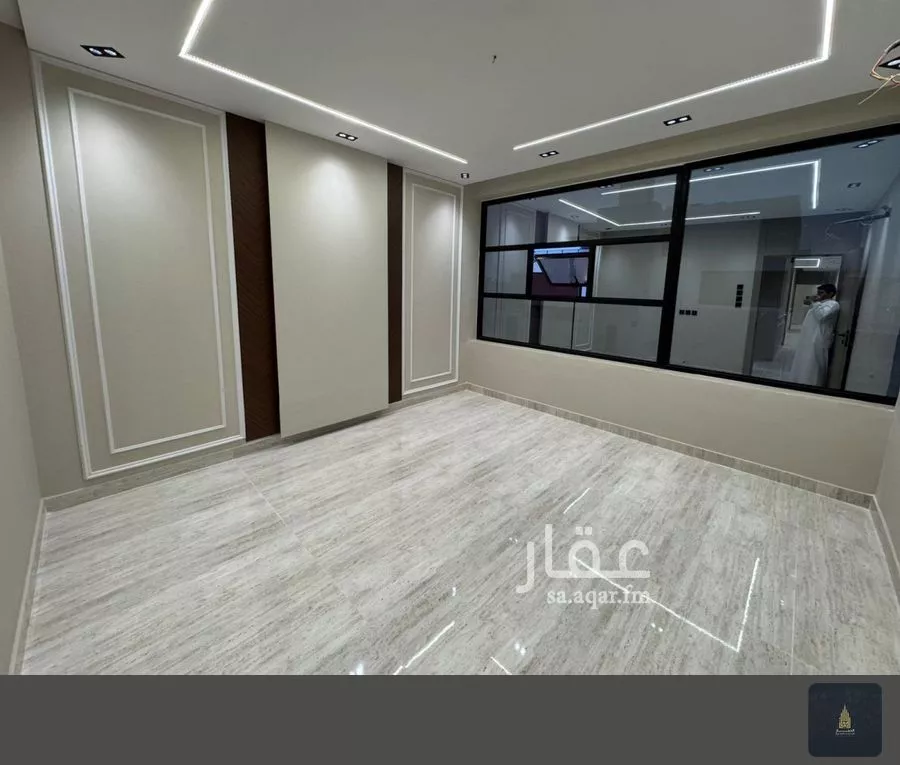 عمارة 429 م² في الملك فهد 6